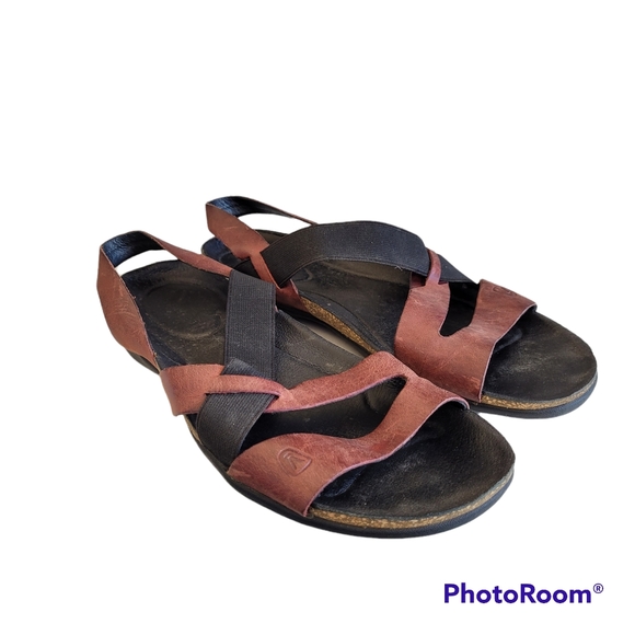 Keen Dauntless Leather Sandal - Picture 1 of 8